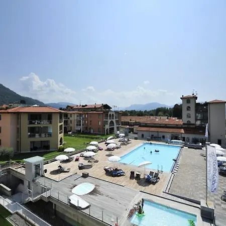 Sleeps 2 Pool Air Con Appartement