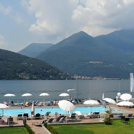 Sleeps 2 Pool Air Con Appartement