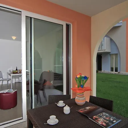 Appartement Sleeps 2 Pool Air Con Maccagno
